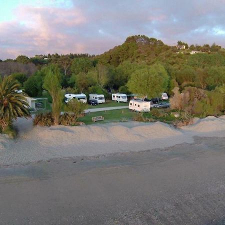 Golden Bay Holiday Park Onekaka Extérieur photo
